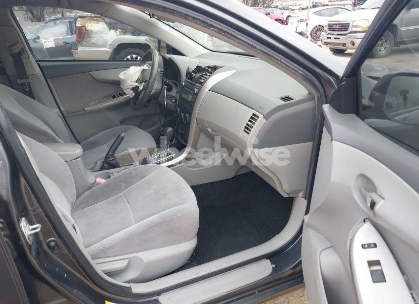 Photo 5 of 2010 Toyota Corolla LE (VIN JTDBU4EE4AJ064451)