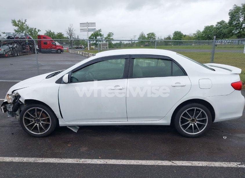 Photo 14 of 2011 Toyota Corolla LE/S (VIN JTDBU4EE4BJ091084)