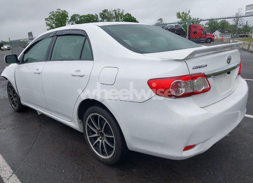 Photo 3 of 2011 Toyota Corolla LE/S (VIN JTDBU4EE4BJ091084)