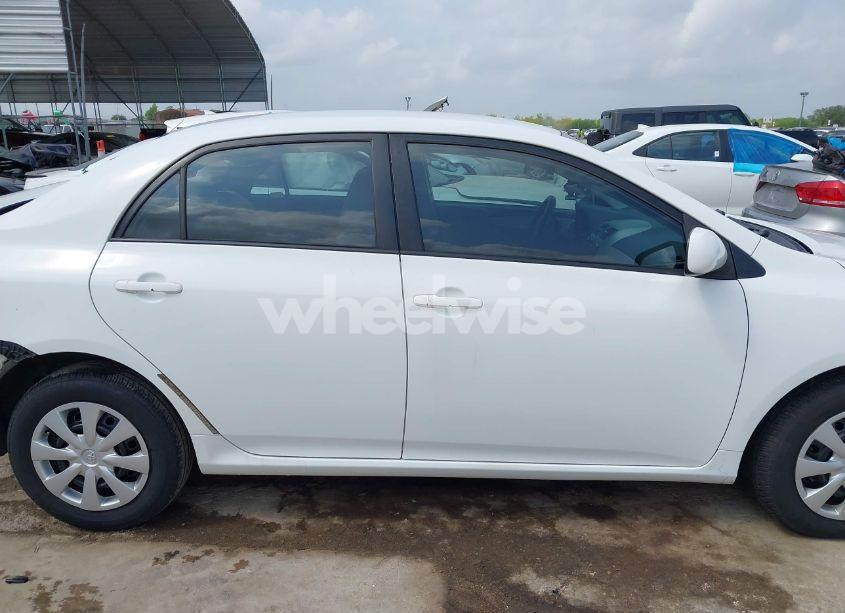 Photo 13 of 2011 Toyota Corolla LE (VIN JTDBU4EE5B9139466)