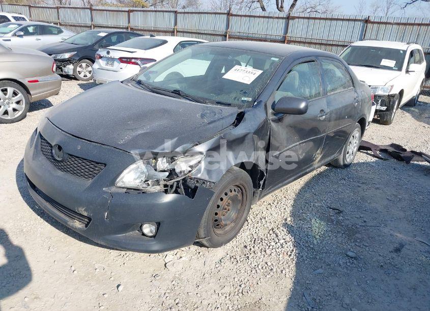 Photo 2 of 2010 Toyota Corolla LE (VIN JTDBU4EE7AJ063942)