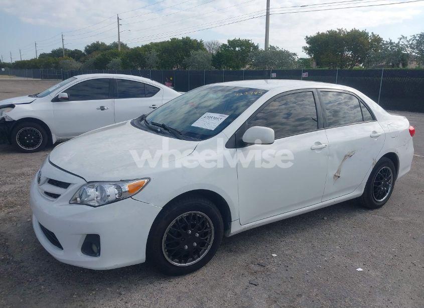 Photo 2 of 2012 Toyota Corolla LE (VIN JTDBU4EE7C9174866)