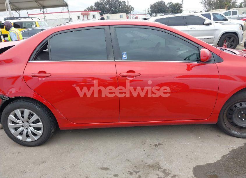 Photo 14 of 2013 Toyota Corolla LE (VIN JTDBU4EE7DJ121181)