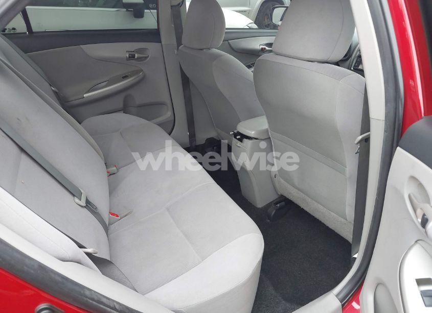 Photo 8 of 2013 Toyota Corolla LE (VIN JTDBU4EE7DJ121181)