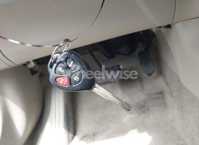 Photo 11 of 2013 Toyota Corolla LE (VIN JTDBU4EE8DJ115891)