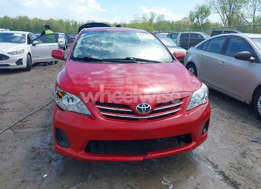 Photo 13 of 2013 Toyota Corolla LE (VIN JTDBU4EE8DJ115891)