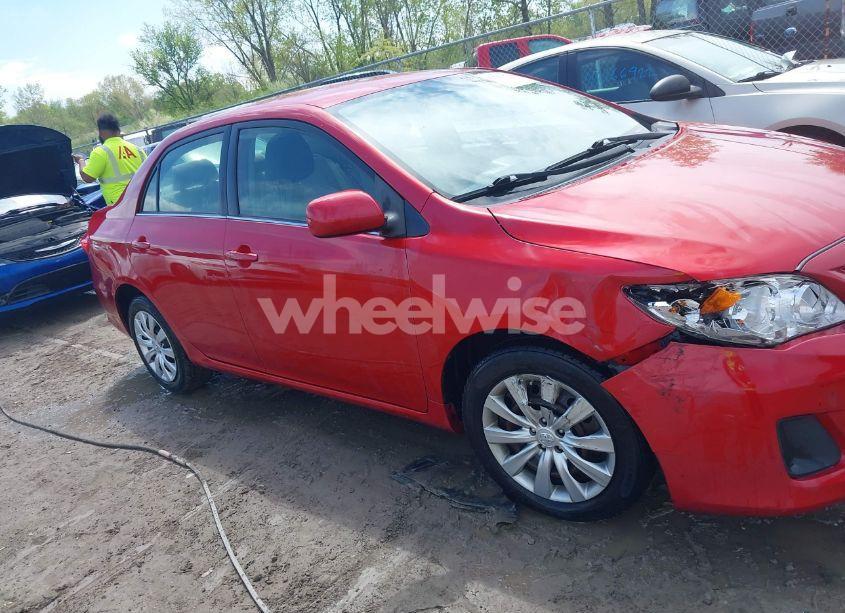 Photo 14 of 2013 Toyota Corolla LE (VIN JTDBU4EE8DJ115891)