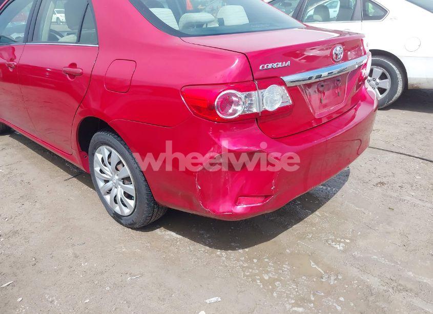 Photo 18 of 2013 Toyota Corolla LE (VIN JTDBU4EE8DJ115891)