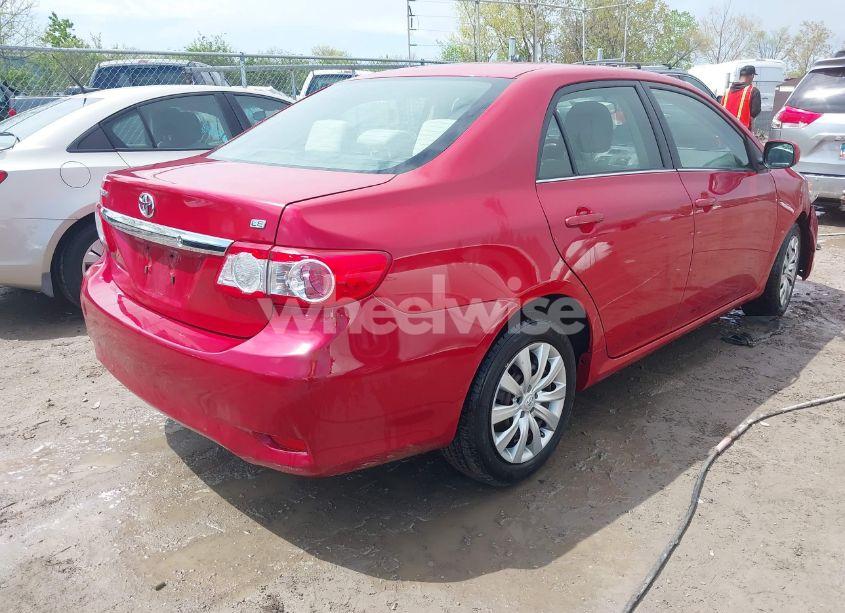 Photo 4 of 2013 Toyota Corolla LE (VIN JTDBU4EE8DJ115891)