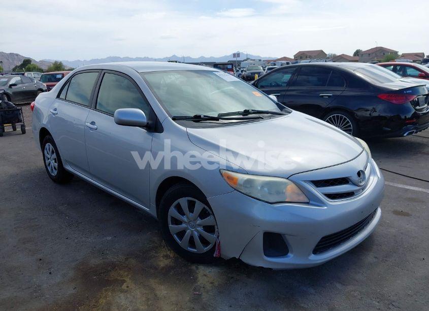 2011 Toyota Corolla LE (VIN JTDBU4EE9B9153791) main photo