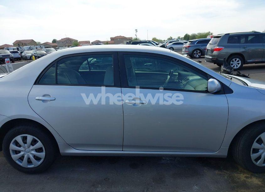 Photo 13 of 2011 Toyota Corolla LE (VIN JTDBU4EE9B9153791)