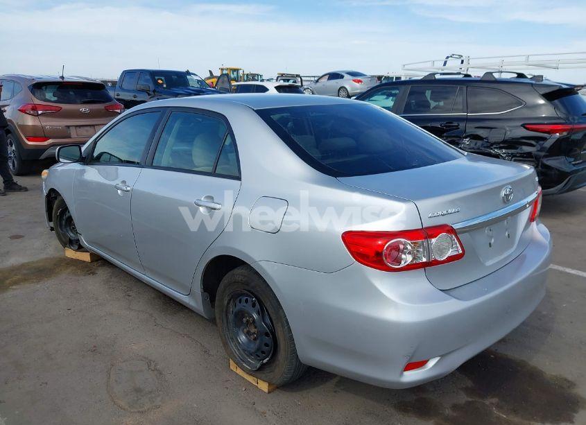 Photo 3 of 2011 Toyota Corolla LE (VIN JTDBU4EE9B9153791)