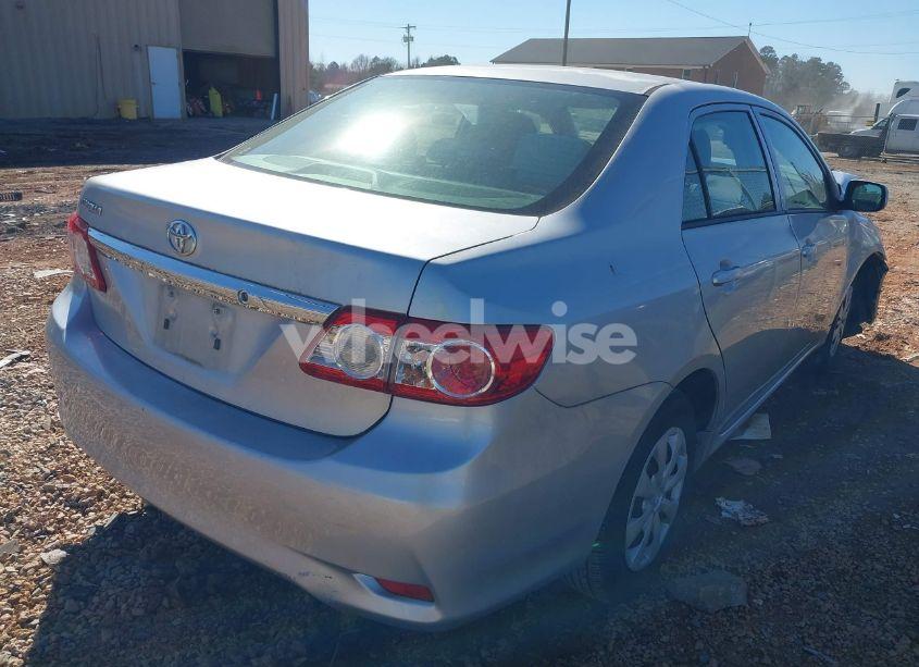 Photo 4 of 2013 Toyota Corolla L (VIN JTDBU4EEXDJ118811)