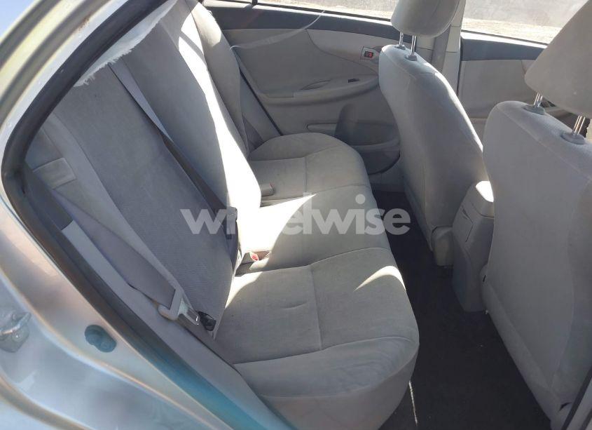 Photo 8 of 2013 Toyota Corolla L (VIN JTDBU4EEXDJ118811)