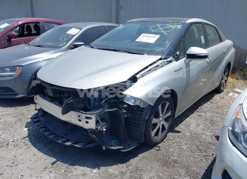 Photo 2 of 2017 Toyota Mirai (VIN JTDBVRBD4HA003262)