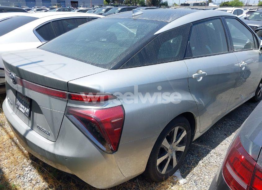 Photo 4 of 2017 Toyota Mirai (VIN JTDBVRBD4HA003262)