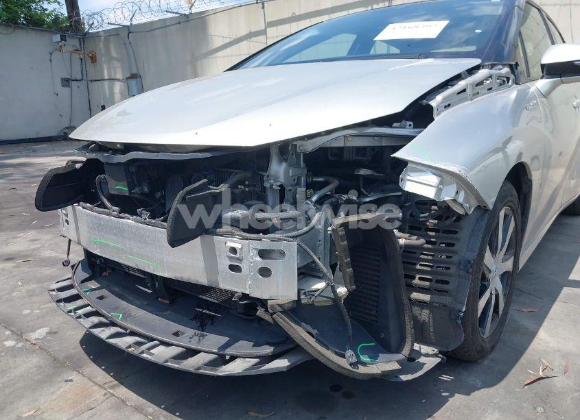 Photo 6 of 2017 Toyota Mirai (VIN JTDBVRBD4HA003262)