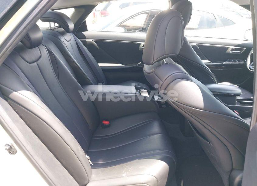 Photo 8 of 2017 Toyota Mirai (VIN JTDBVRBD4HA003262)