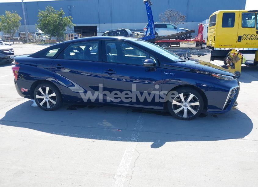 Photo 13 of 2018 Toyota Mirai (VIN JTDBVRBDXJA004017)