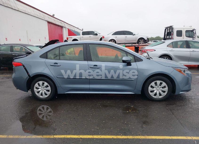 Photo 13 of 2022 Toyota Corolla L (VIN JTDDPMAE1NJ215869)