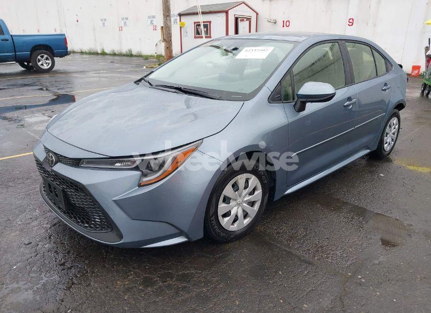 Photo 2 of 2022 Toyota Corolla L (VIN JTDDPMAE1NJ215869)