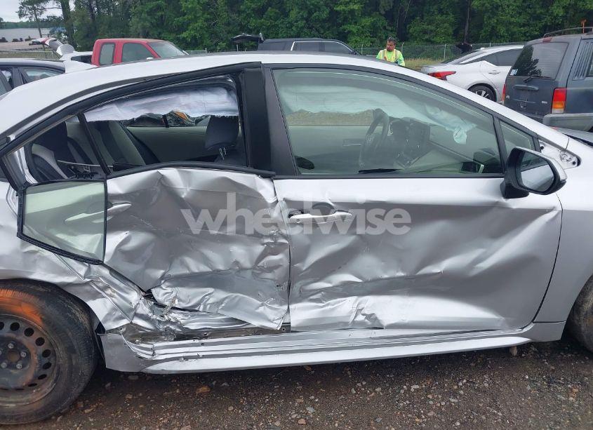 Photo 13 of 2020 Toyota Corolla L (VIN JTDDPRAE0LJ064260)