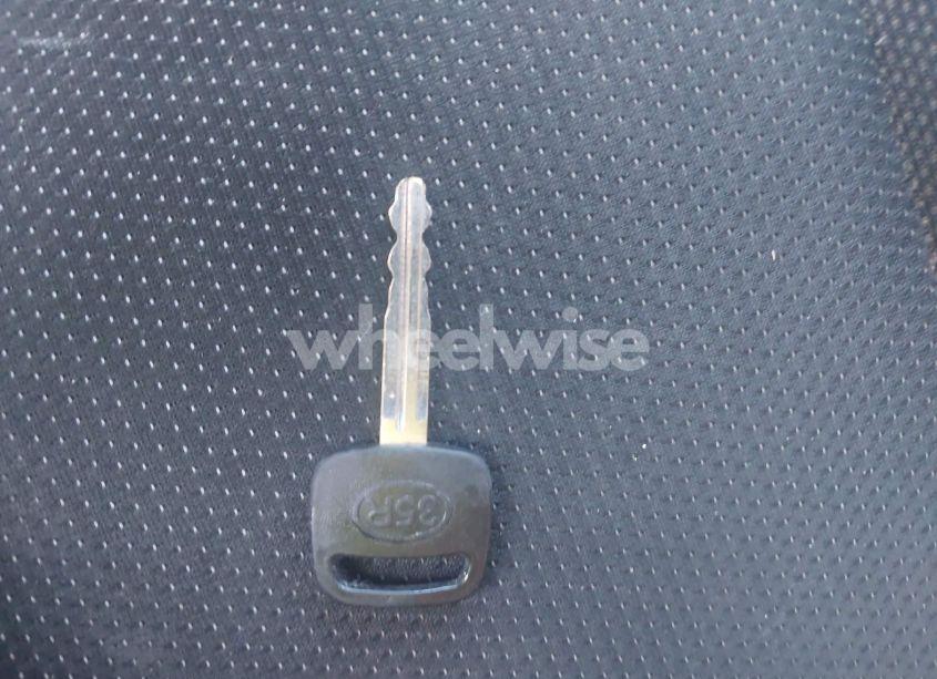 Photo 11 of 2001 Toyota Celica GT (VIN JTDDR32T410100426)