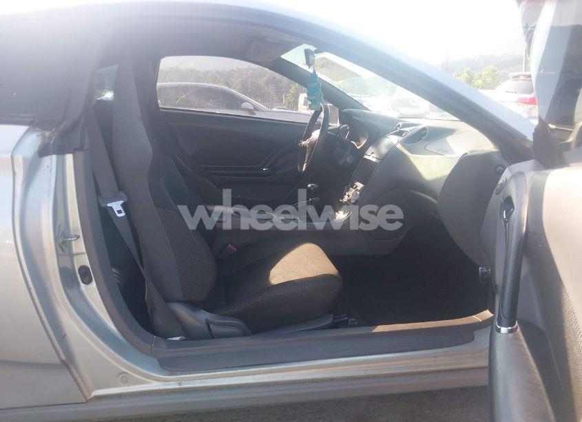 Photo 5 of 2001 Toyota Celica GT (VIN JTDDR32T410100426)