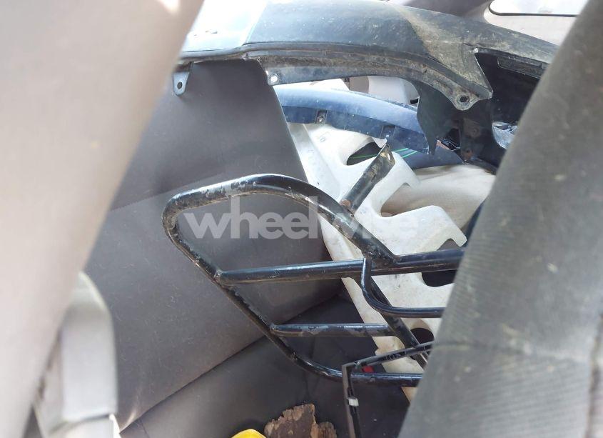 Photo 8 of 2001 Toyota Celica GT (VIN JTDDR32T810106021)