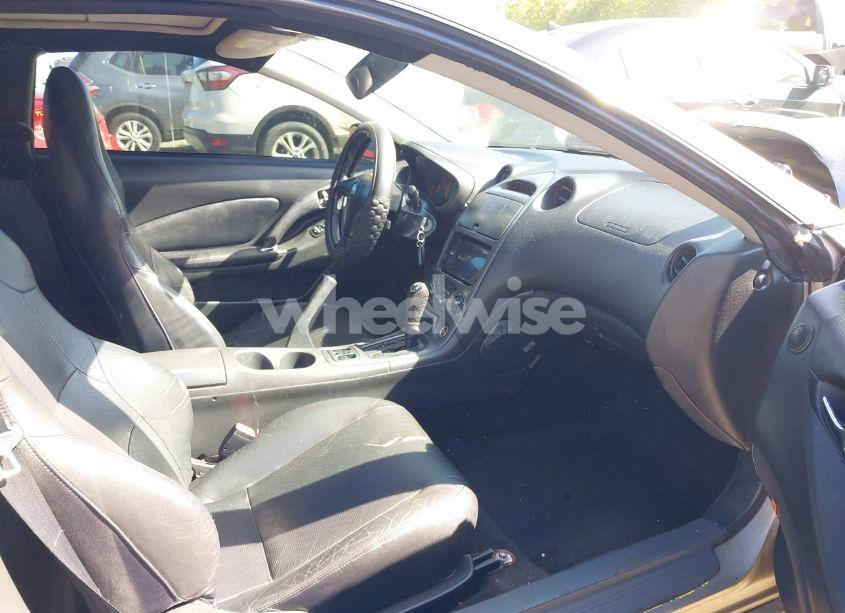 Photo 5 of 2004 Toyota Celica GTS (VIN JTDDY32T140070101)