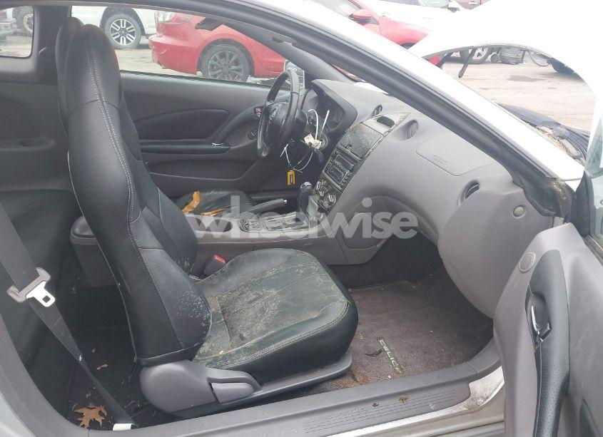 Photo 5 of 2000 Toyota Celica GTS (VIN JTDDY32T3Y0025084)