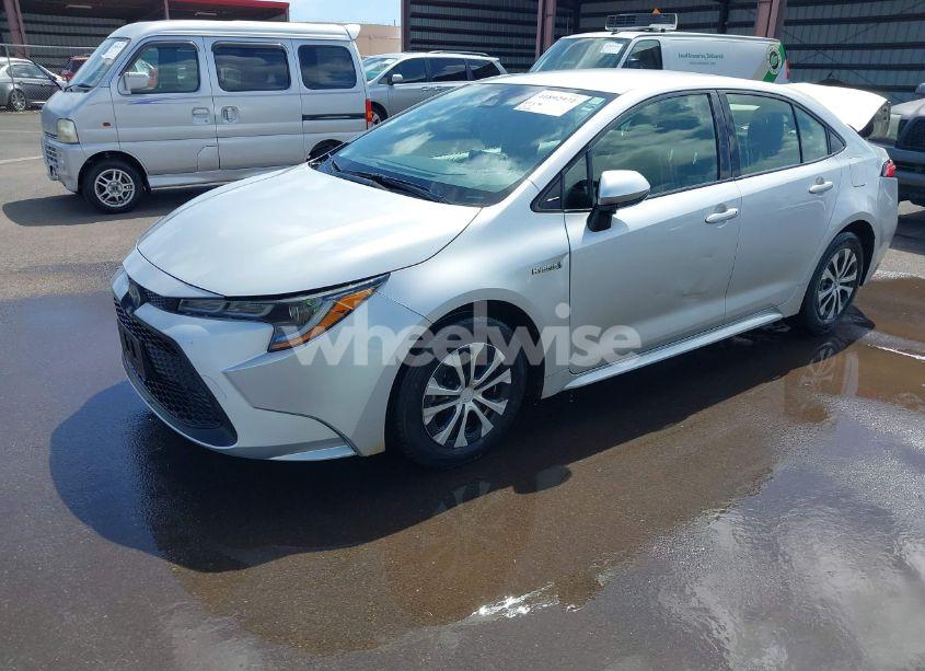 Photo 2 of 2021 Toyota Corolla HYBRID LE (VIN JTDEAMDE0MJ025075)