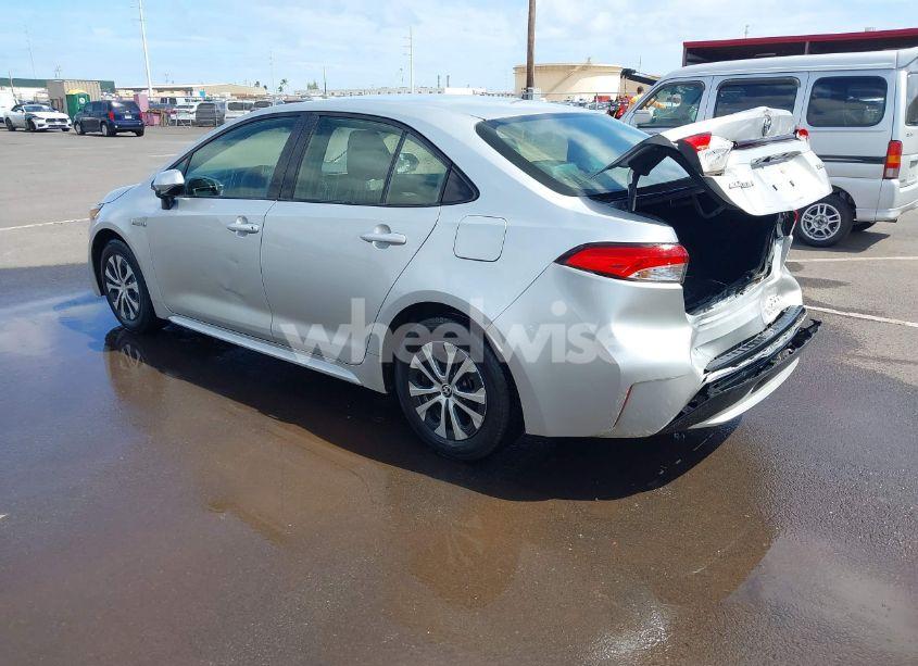 Photo 3 of 2021 Toyota Corolla HYBRID LE (VIN JTDEAMDE0MJ025075)