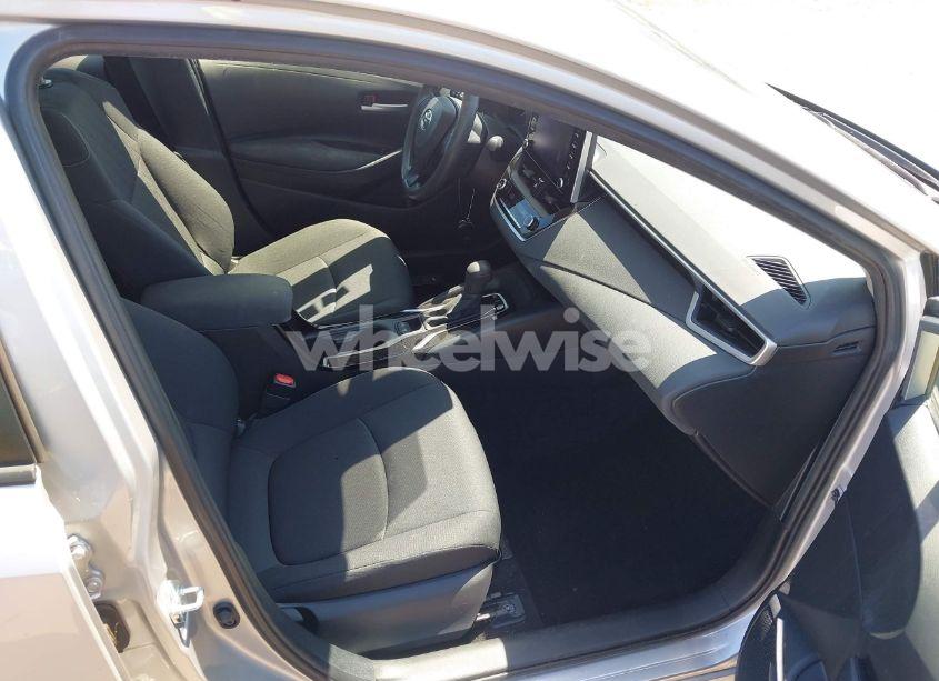 Photo 5 of 2021 Toyota Corolla HYBRID LE (VIN JTDEAMDE0MJ025075)