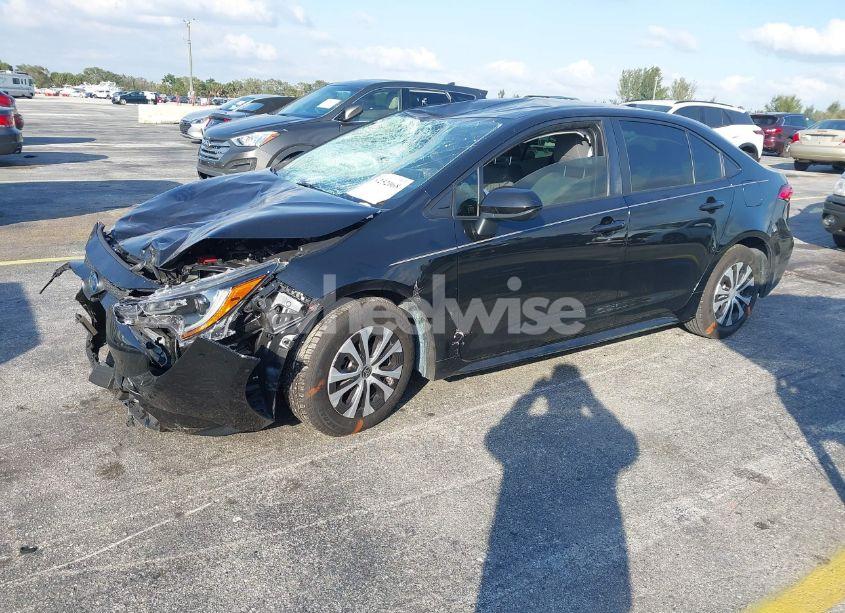 Photo 2 of 2022 Toyota Corolla HYBRID LE (VIN JTDEAMDE0NJ040788)