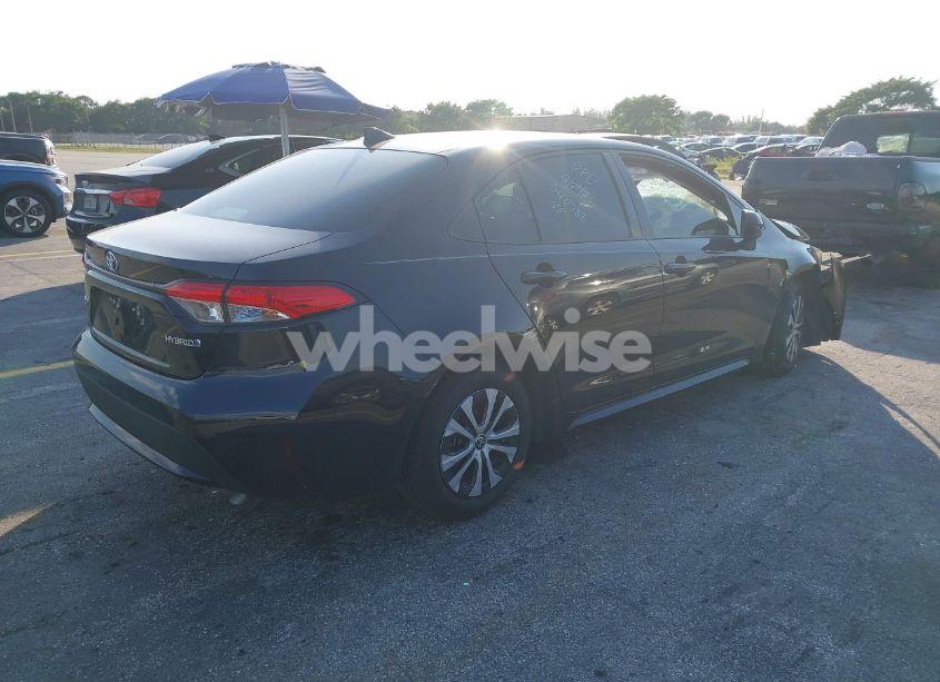 Photo 4 of 2022 Toyota Corolla HYBRID LE (VIN JTDEAMDE0NJ040788)