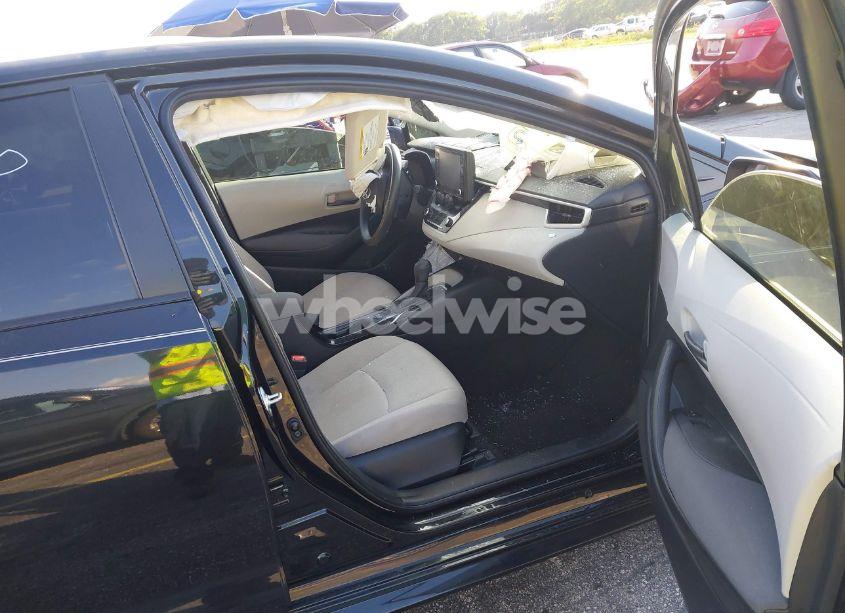 Photo 5 of 2022 Toyota Corolla HYBRID LE (VIN JTDEAMDE0NJ040788)