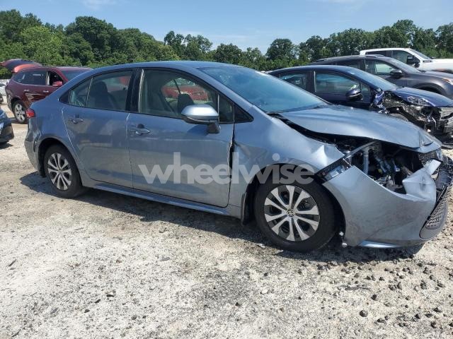 Photo 2 of 2022 TOYOTA COROLLA LE (VIN JTDEAMDE1NJ059723)