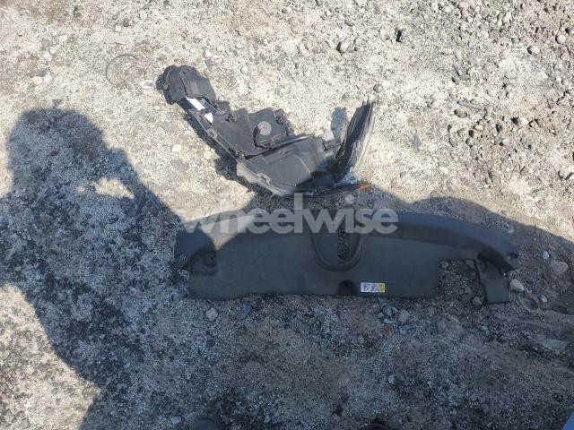 Photo 3 of 2022 TOYOTA COROLLA LE (VIN JTDEAMDE1NJ059723)