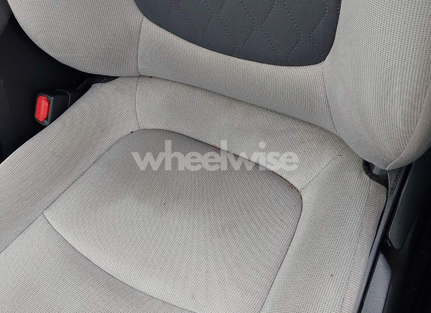 Photo 6 of 2021 Toyota Corolla HYBRID LE (VIN JTDEAMDE2MJ020394)