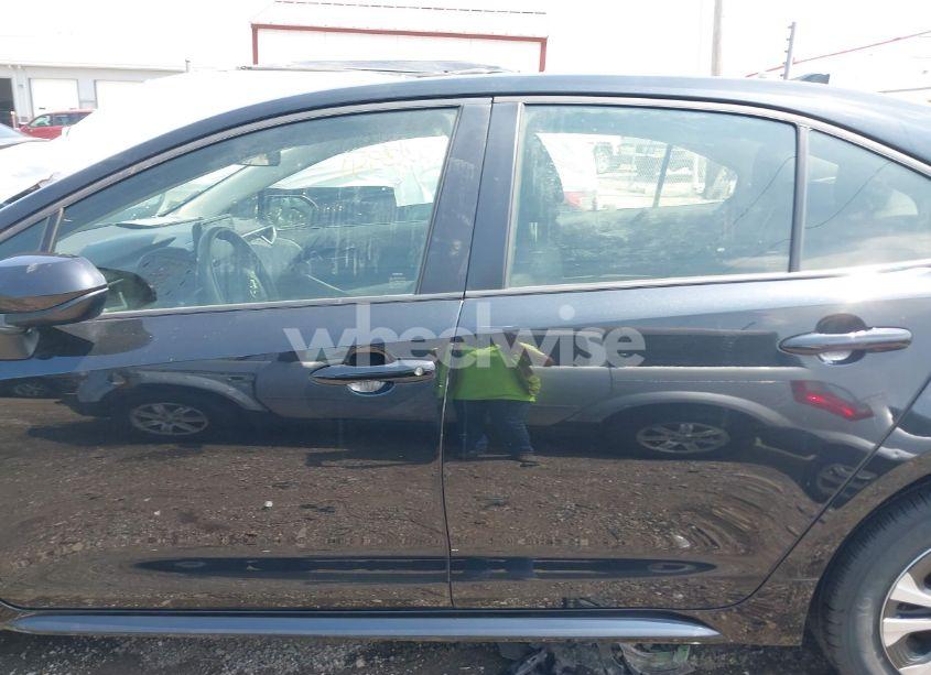 Photo 15 of 2022 Toyota Corolla HYBRID LE (VIN JTDEAMDE2NJ058743)