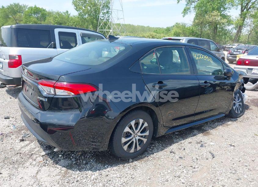 Photo 4 of 2022 Toyota Corolla HYBRID LE (VIN JTDEAMDE2NJ058743)