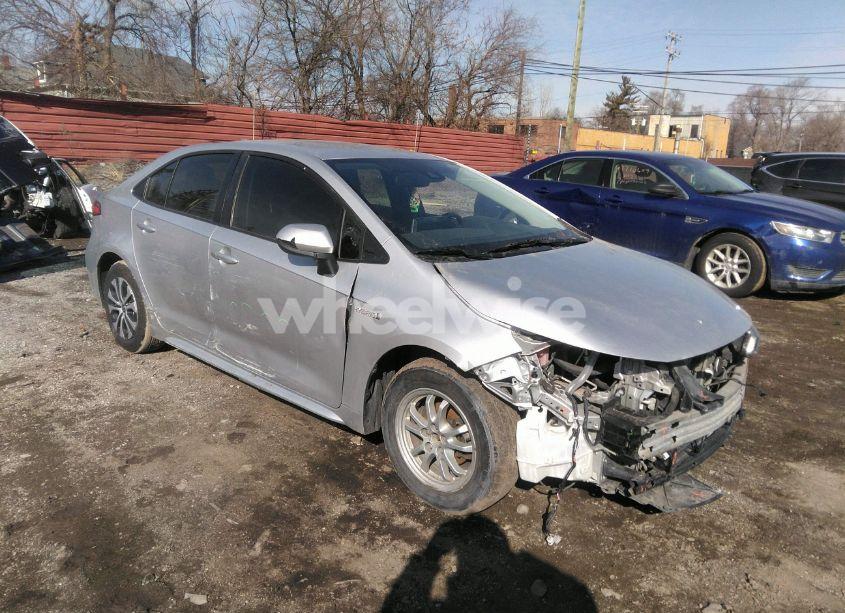 2021 Toyota Corolla HYBRID LE (VIN JTDEAMDE3MJ010599) main photo