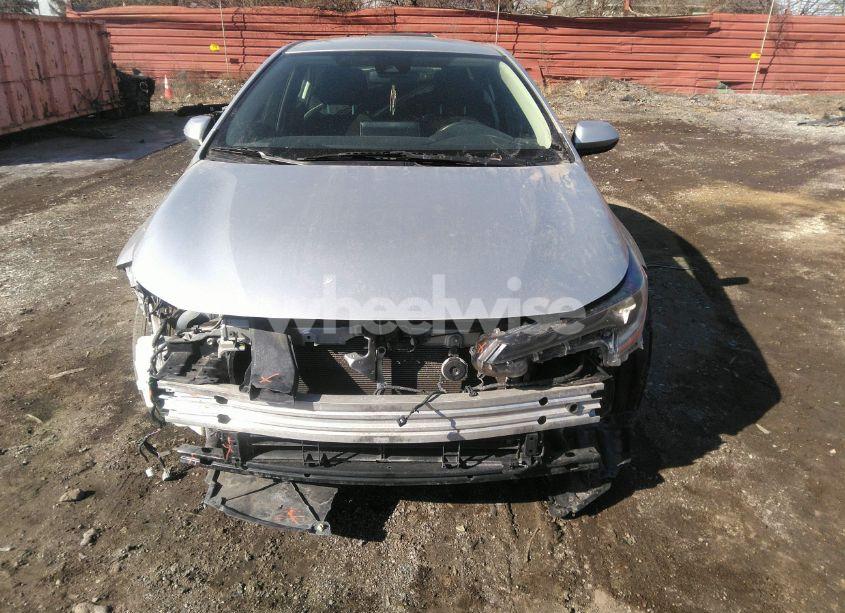 Photo 12 of 2021 Toyota Corolla HYBRID LE (VIN JTDEAMDE3MJ010599)