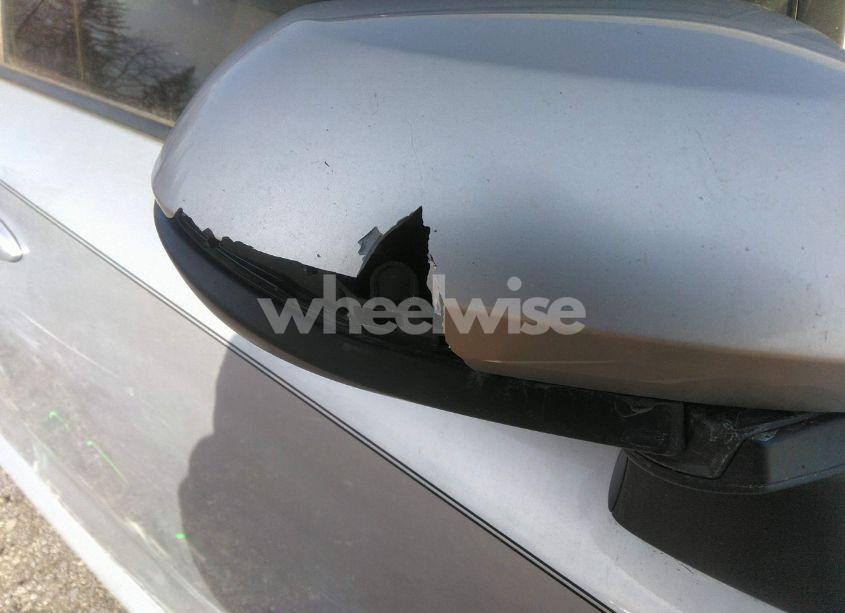 Photo 18 of 2021 Toyota Corolla HYBRID LE (VIN JTDEAMDE3MJ010599)