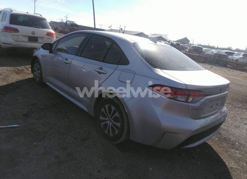 Photo 3 of 2021 Toyota Corolla HYBRID LE (VIN JTDEAMDE3MJ010599)