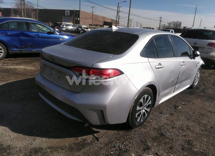Photo 4 of 2021 Toyota Corolla HYBRID LE (VIN JTDEAMDE3MJ010599)