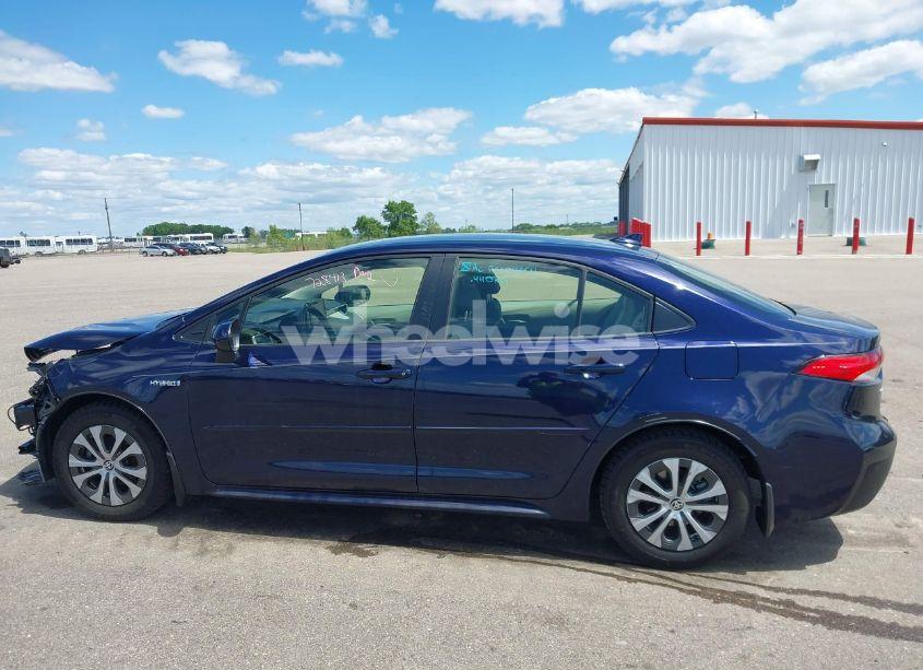 Photo 14 of 2021 Toyota Corolla HYBRID LE (VIN JTDEAMDE3MJ026964)