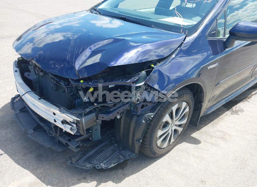 Photo 18 of 2021 Toyota Corolla HYBRID LE (VIN JTDEAMDE3MJ026964)