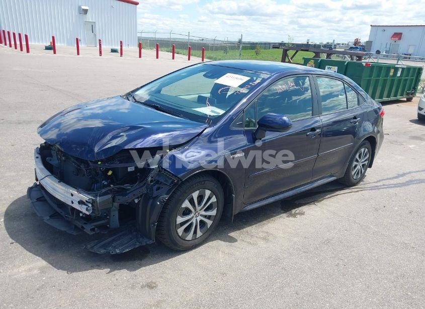 Photo 2 of 2021 Toyota Corolla HYBRID LE (VIN JTDEAMDE3MJ026964)